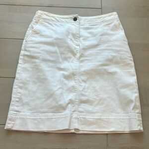 White denim skirt
